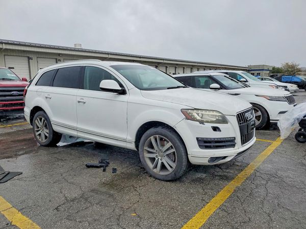 2014 AUDI Q7 Premium Plus — Passenger 3/4