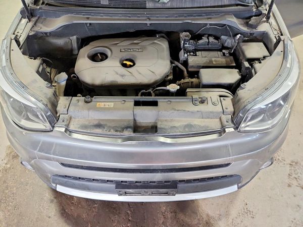 2017 KIA SOUL Plus — Engine bay
