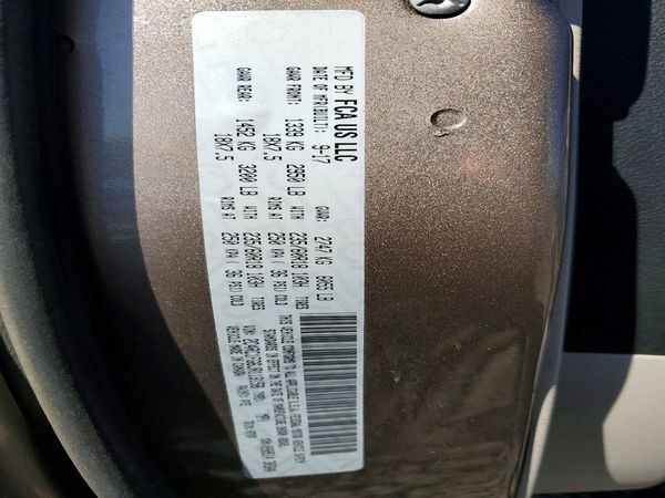2018 CHRYSLER PACIFICA Touring Plus — VINS