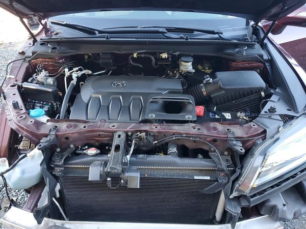2017 ACURA RDX — Engine bay