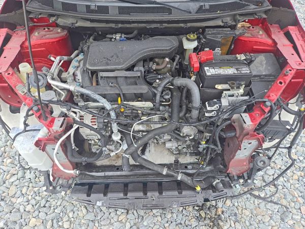 2019 NISSAN ROGUE SPORT — Engine bay