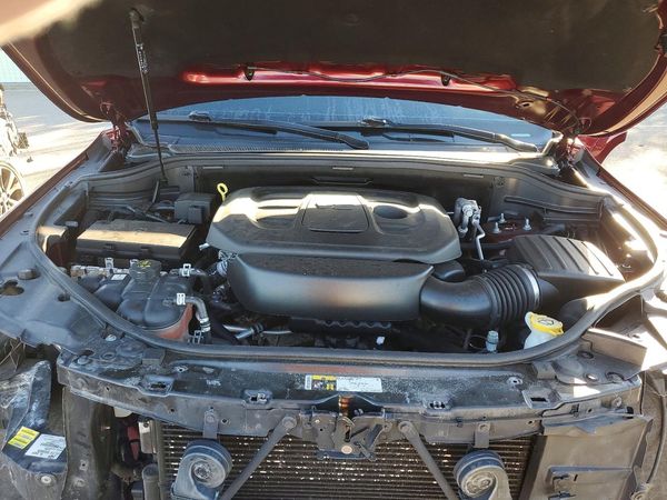 2019 JEEP CHEROKEE Limited — Engine bay