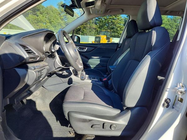 2024 SUBARU FORESTER Premium Base — DENT
