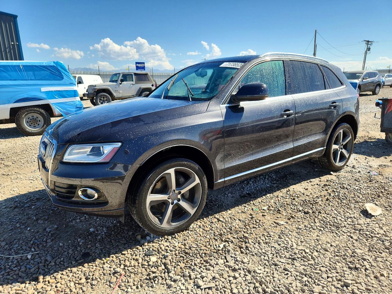 2014 AUDI Q5 — Front 3/4