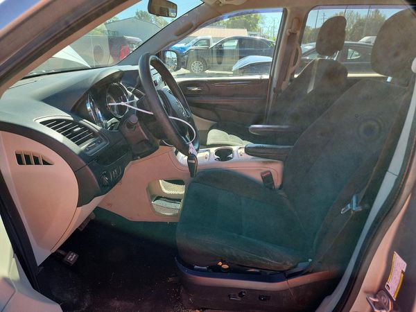 2016 DODGE GRAND CARAVAN SXT — DENT