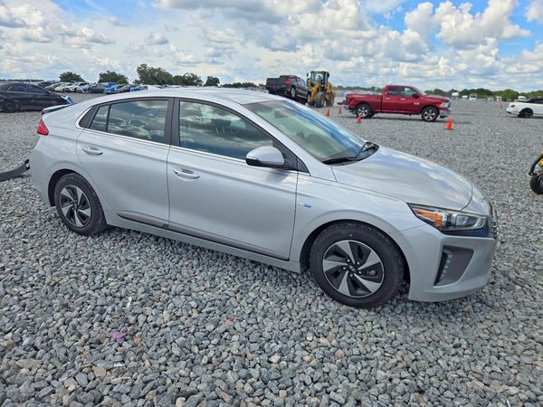 2018 HYUNDAI IONIQ SEL, SEL w/Tech (HEV) — Passenger 3/4