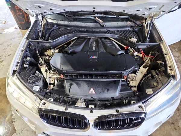 2016 BMW X5 X5 M — Engine bay