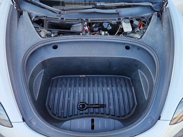 2023 TESLA MODEL 3 — Engine bay
