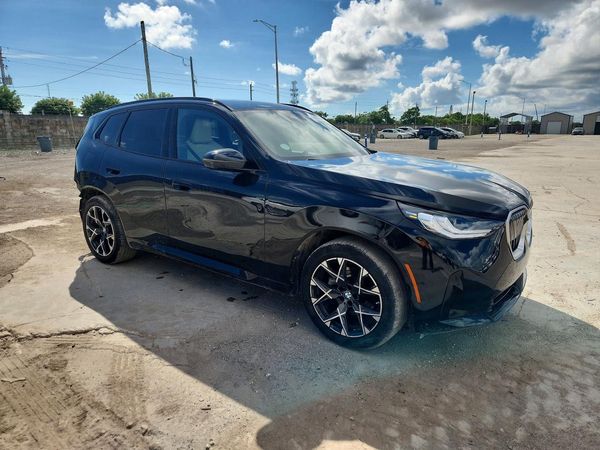 2025 BMW X3 30 xDrive — Passenger 3/4