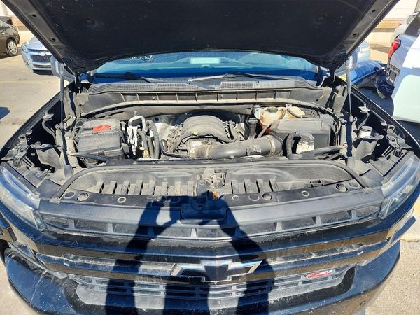 2021 CHEVROLET SILVERADO Trail Boss - LT — Engine bay