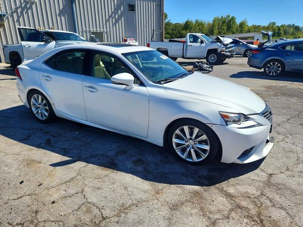 2016 LEXUS IS 300 — Passenger 3/4