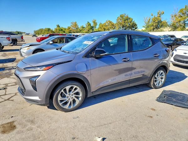 2023 CHEVROLET BOLT LT — Front 3/4