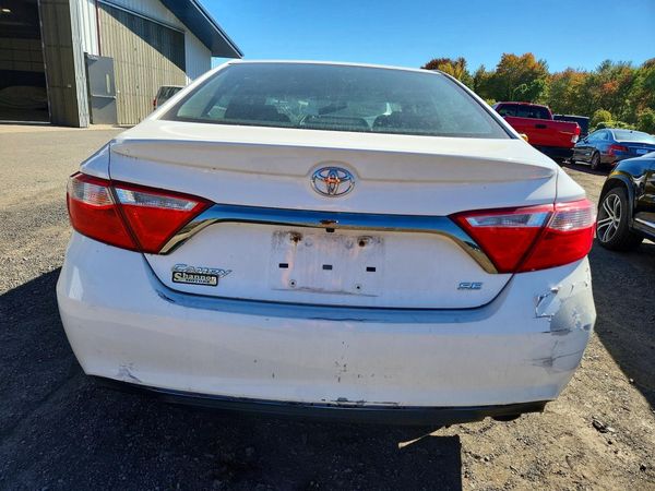 2015 TOYOTA CAMRY — DIRR