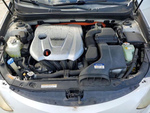 2015 HYUNDAI SONATA GLS(Middle) — Engine bay