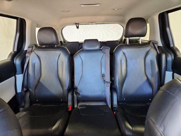 2024 KIA CARNIVAL LX, LX Seat Package — SUVN