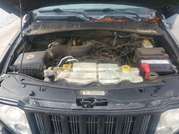 2012 JEEP LIBERTY Sport — Engine bay
