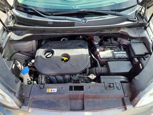 2014 KIA SOUL GLS(PLUS) — Engine bay