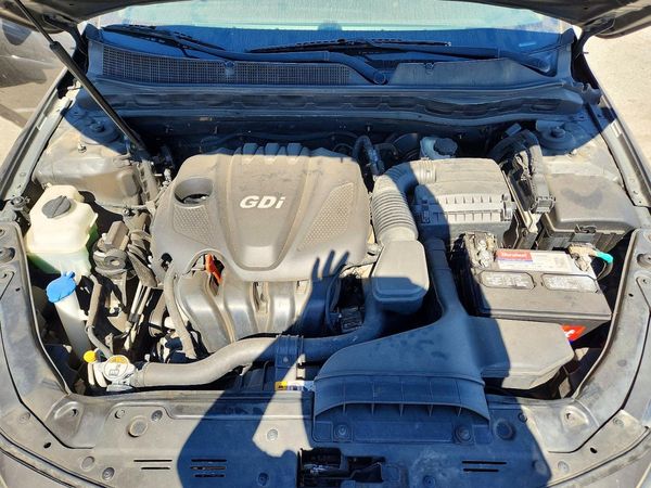 2015 KIA OPTIMA GL(Middle-low grade) — Engine bay
