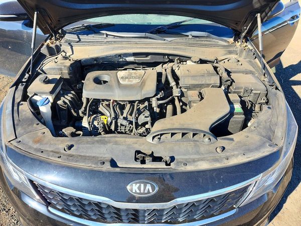 2019 KIA OPTIMA EX — Engine bay