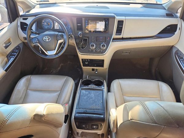 2015 TOYOTA SIENNA — CKPT