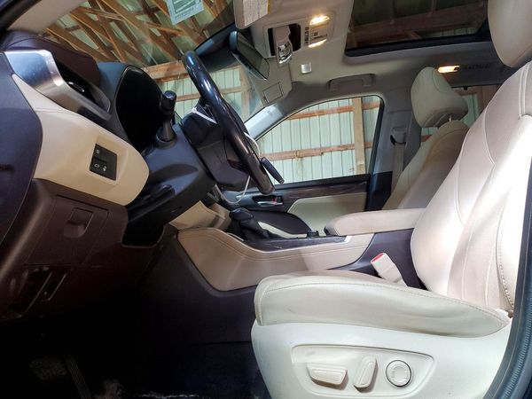 2020 TOYOTA HIGHLANDER Limited — DENT