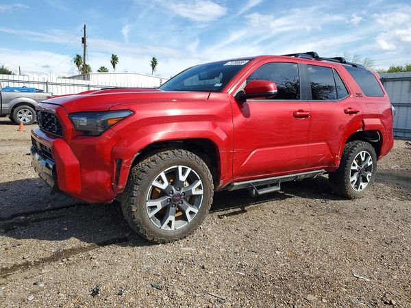 2025 TOYOTA 4RUNNER — Front 3/4