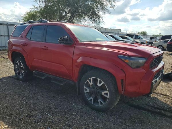 2025 TOYOTA 4RUNNER — Passenger 3/4