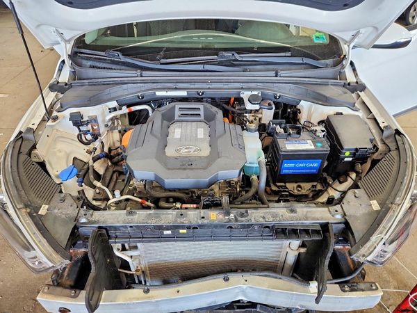 2019 HYUNDAI IONIQ — Engine bay