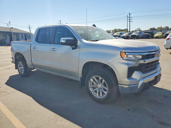2022 CHEVROLET SILVERADO LT — Passenger 3/4