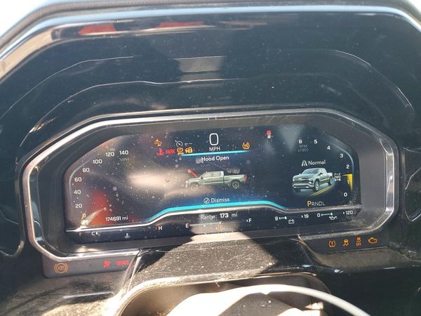 2022 CHEVROLET SILVERADO LT — ODOM