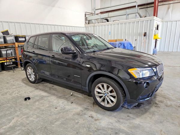 2013 BMW X3 xDrive28i — Passenger 3/4