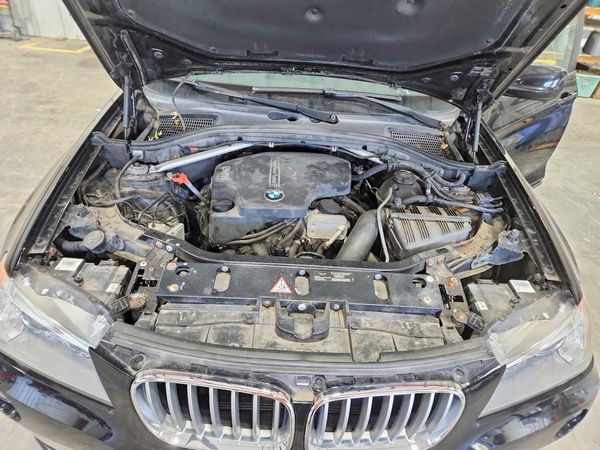 2013 BMW X3 xDrive28i — Engine bay