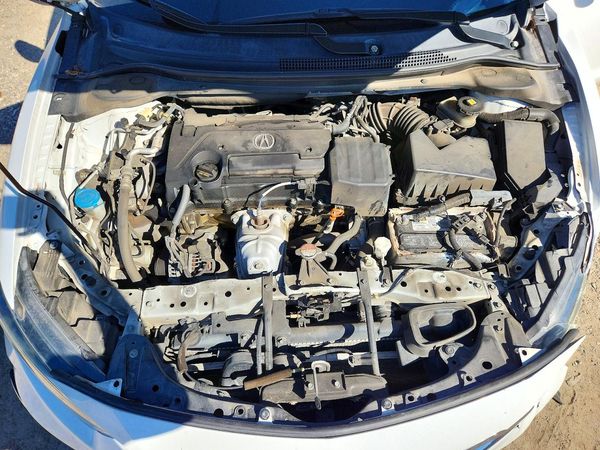 2019 ACURA ILX — Engine bay
