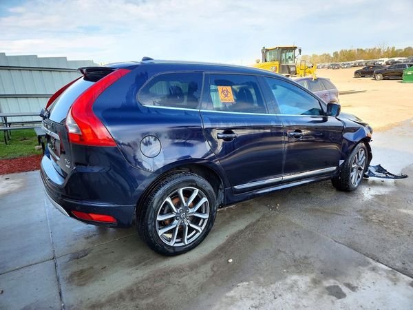 2017 VOLVO XC60 Dynamic — PSRA