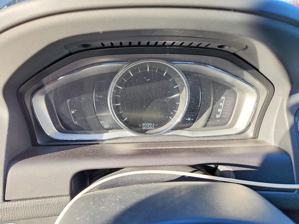 2017 VOLVO XC60 Dynamic — ODOM