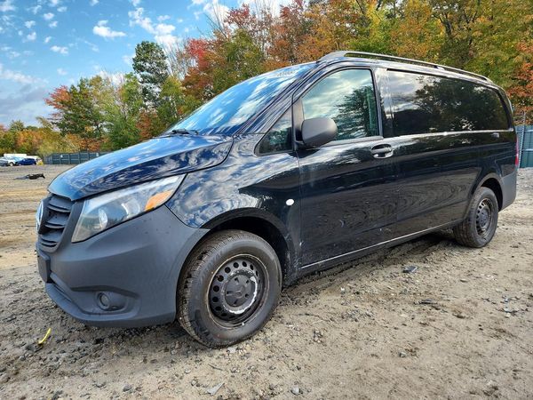 2022 MERCEDES-BENZ METRIS — DSFA — Front 3/4