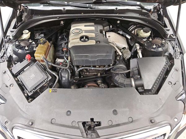 2013 CADILLAC ATS Standard — Engine bay