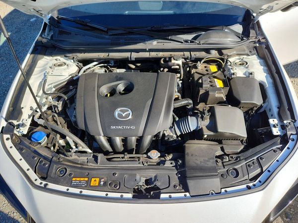 2022 MAZDA 3 Preferred Package — Engine bay