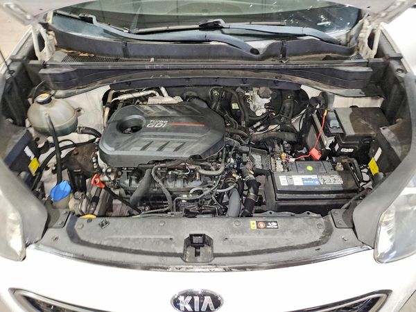 2018 KIA SPORTAGE QL — Engine bay