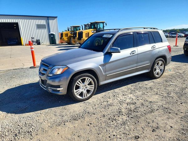 2015 MERCEDES-BENZ GLK — Front 3/4