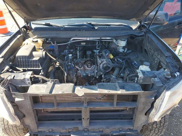 2021 CHEVROLET COLORADO ZR2 — Engine bay