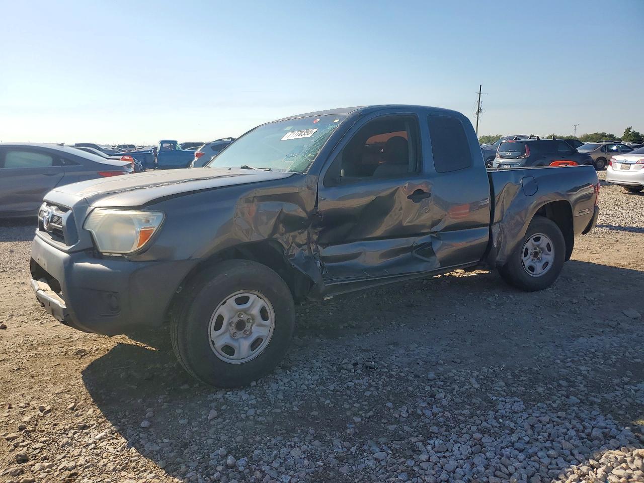 2015 TOYOTA TACOMA Delux Grade — Front 3/4