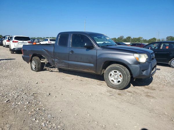 2015 TOYOTA TACOMA Delux Grade — Passenger 3/4