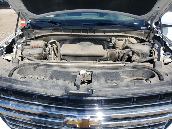 2021 CHEVROLET TAHOE LT — Engine bay