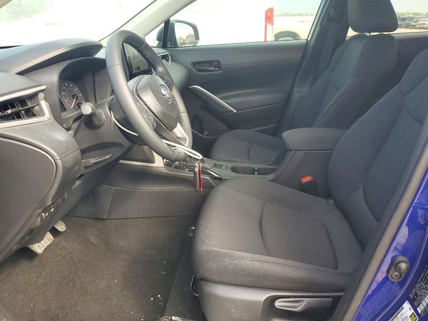 2025 TOYOTA COROLLA CROSS LE — DENT