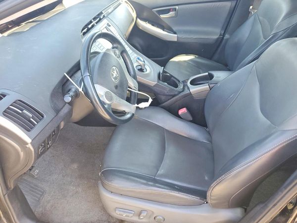 2013 TOYOTA PRIUS — DENT