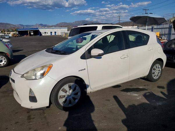 2012 TOYOTA PRIUS — Front 3/4