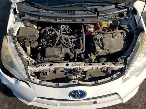 2012 TOYOTA PRIUS — Engine bay