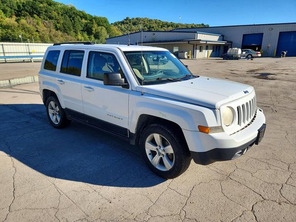 2014 JEEP PATRIOT Sport — Passenger 3/4