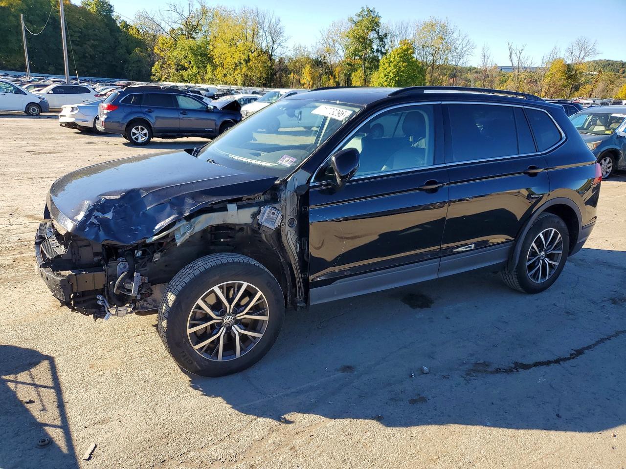 2019 VOLKSWAGEN TIGUAN — Front 3/4